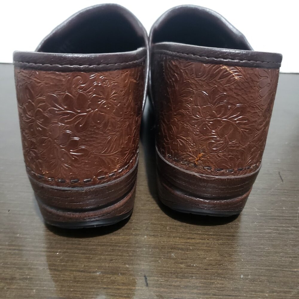 Dansko Professional Brown Leather Embossed Clogs Shoes US 10.5-11/EU 41 - Picture 10 of 14